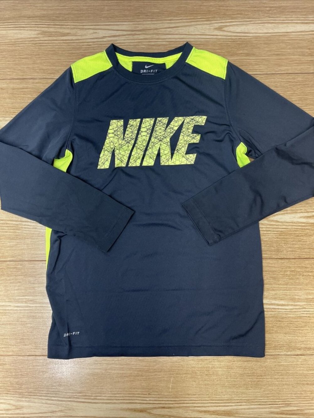Nike Boys Dri-FIT Shirt Gray Logo Printed Long Sleeve Tee Size Large